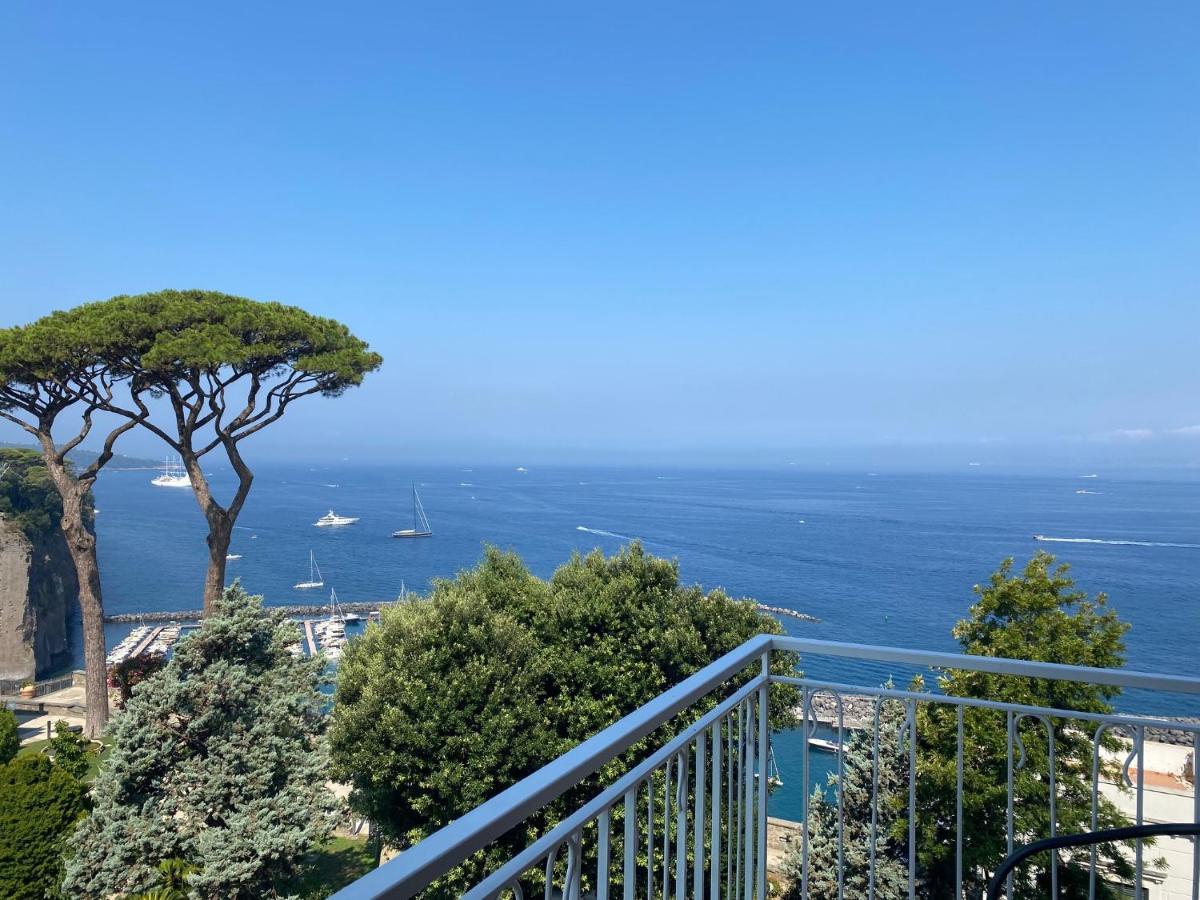 Hotel Cosmomare Piano di Sorrento Bagian luar foto