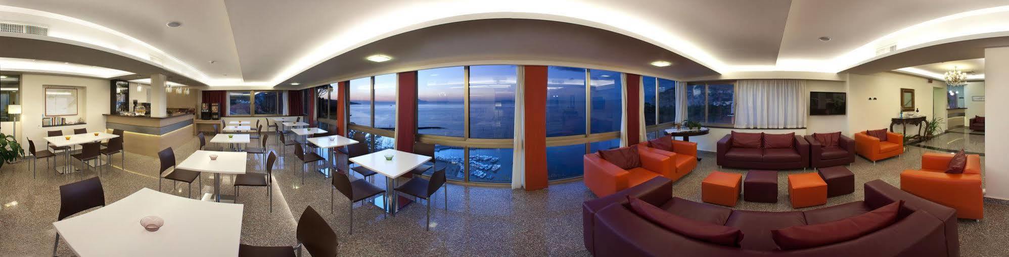 Hotel Cosmomare Piano di Sorrento Bagian luar foto